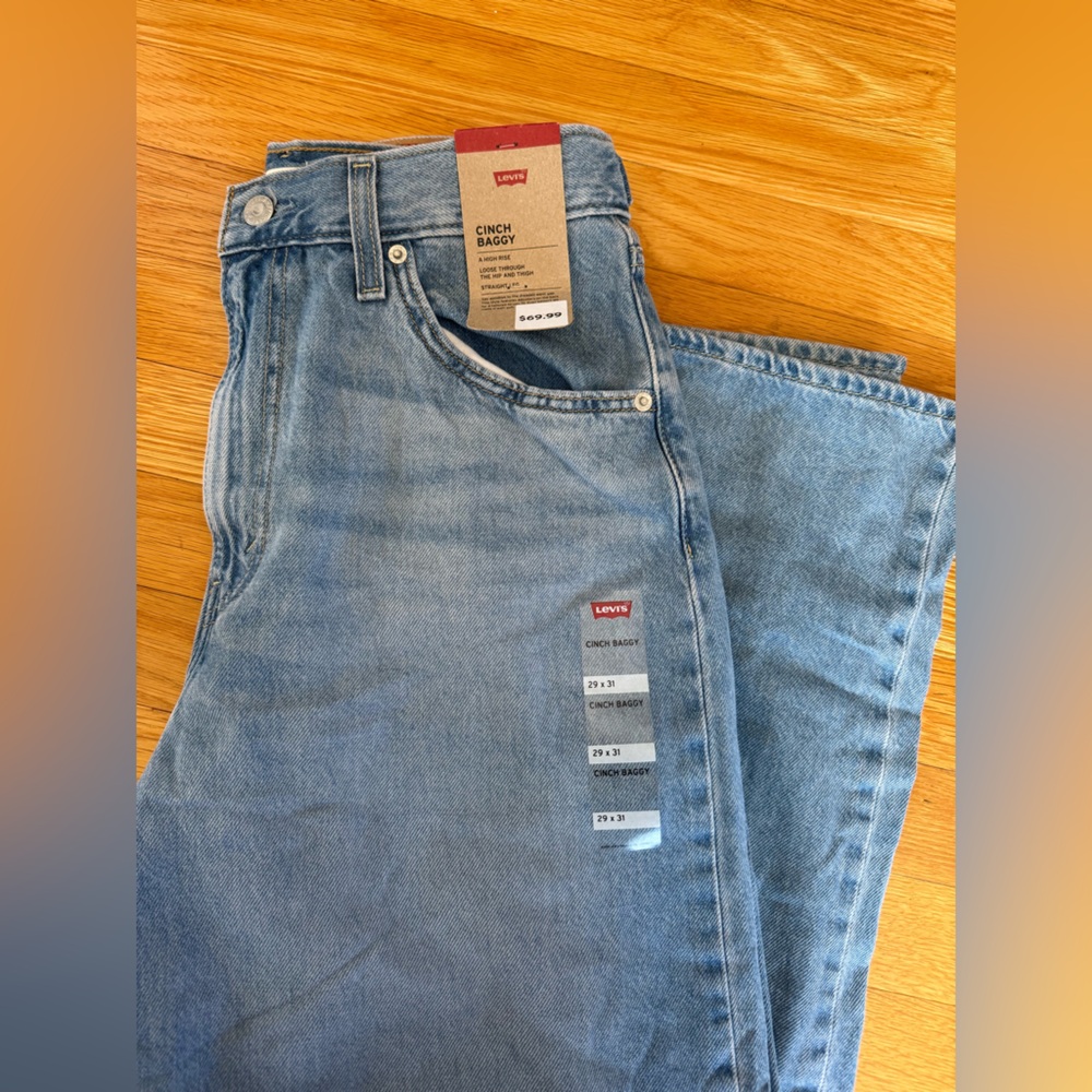 Levi’s Cinch Baggy High-Rise Jeans
